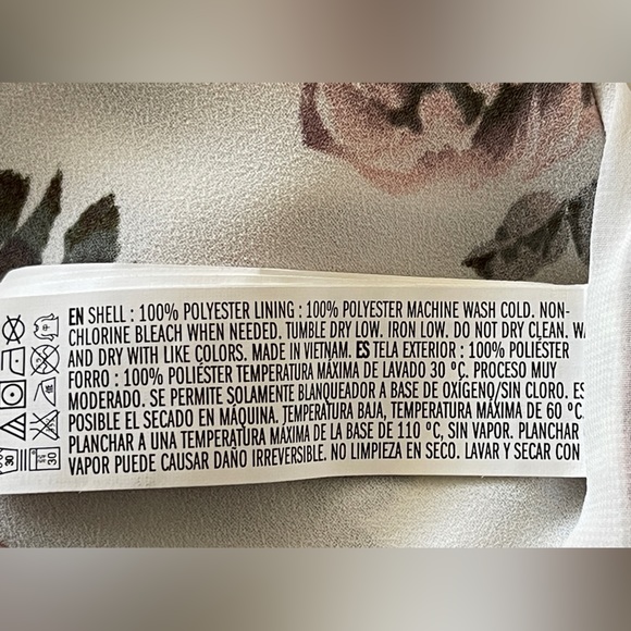 Forever 21 Women’s Sleeveless V Neck Tank Top Floral Print - Picture 9 of 9